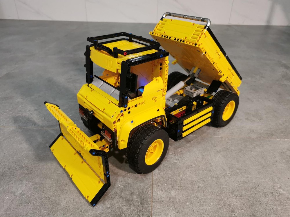 Lego Snow Plow Truck (42114 B model)