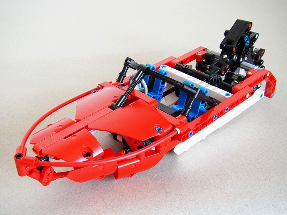Lego 8068: Motor Boat