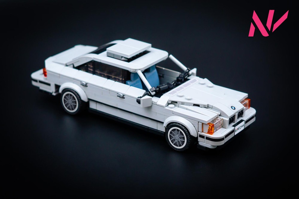 Lego BMW 750iL (007)