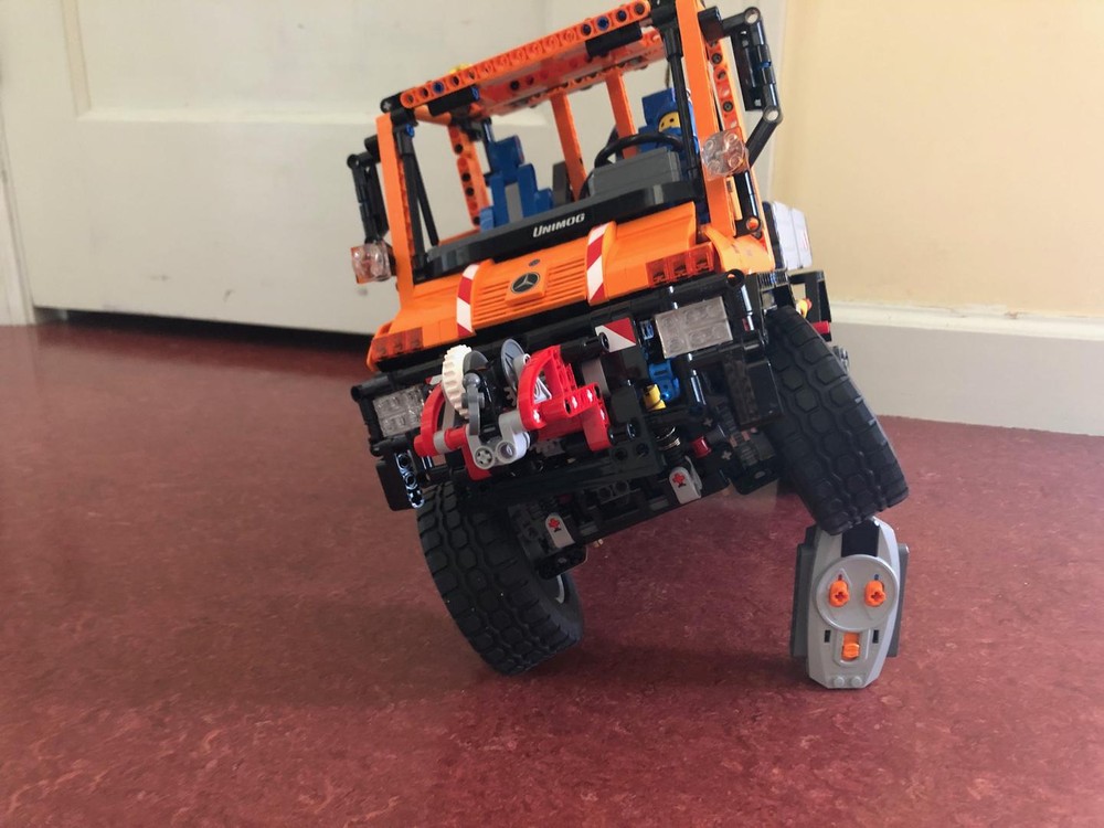 Lego 8110 motorization