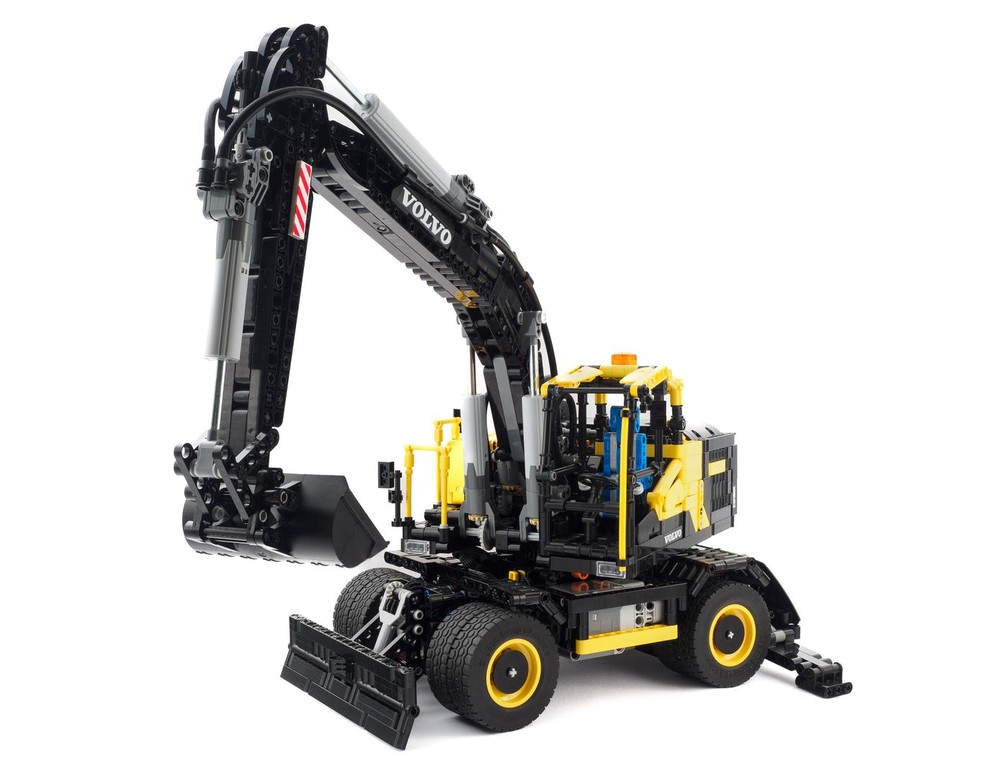 Lego RC Wheeled Excavator