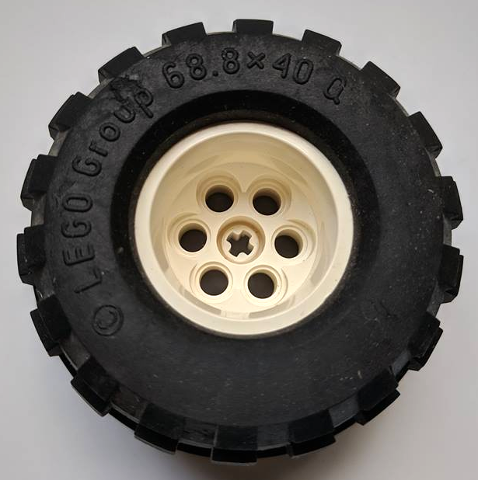 Lego Wheel 68.8 x 40 Balloon Large, with Black Tire 68.8 x 40 Balloon Large (2996 / 2995)