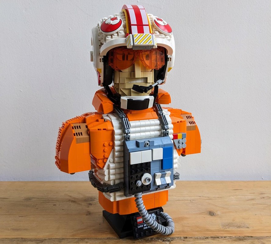 Lego Pilot Luke Bust