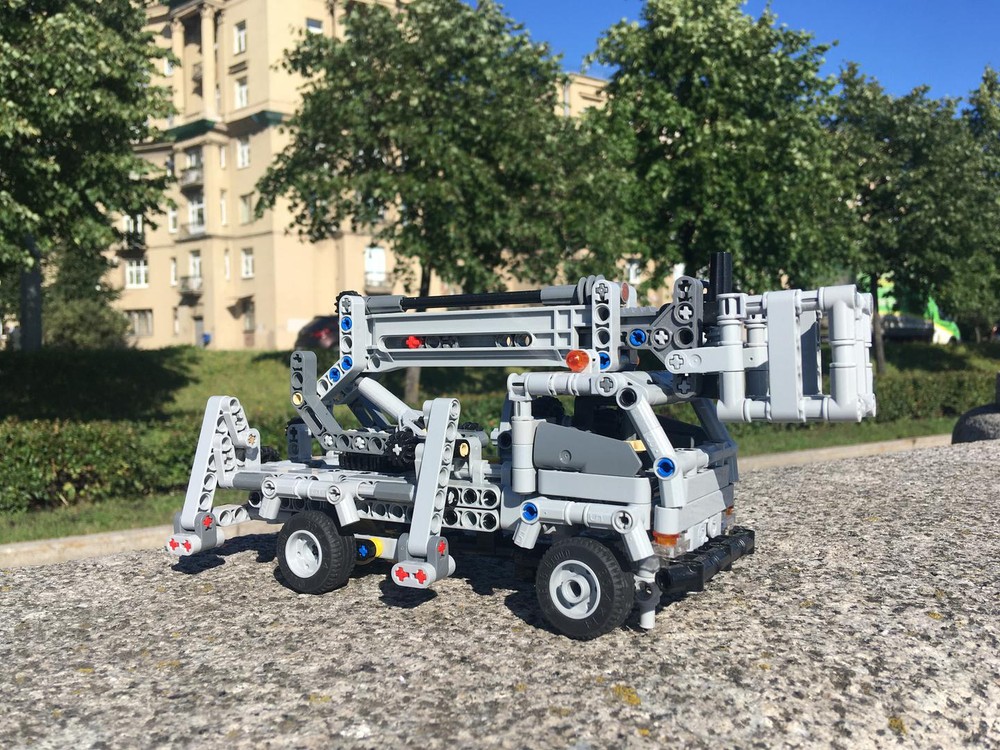 Lego Cherry Picker Truck