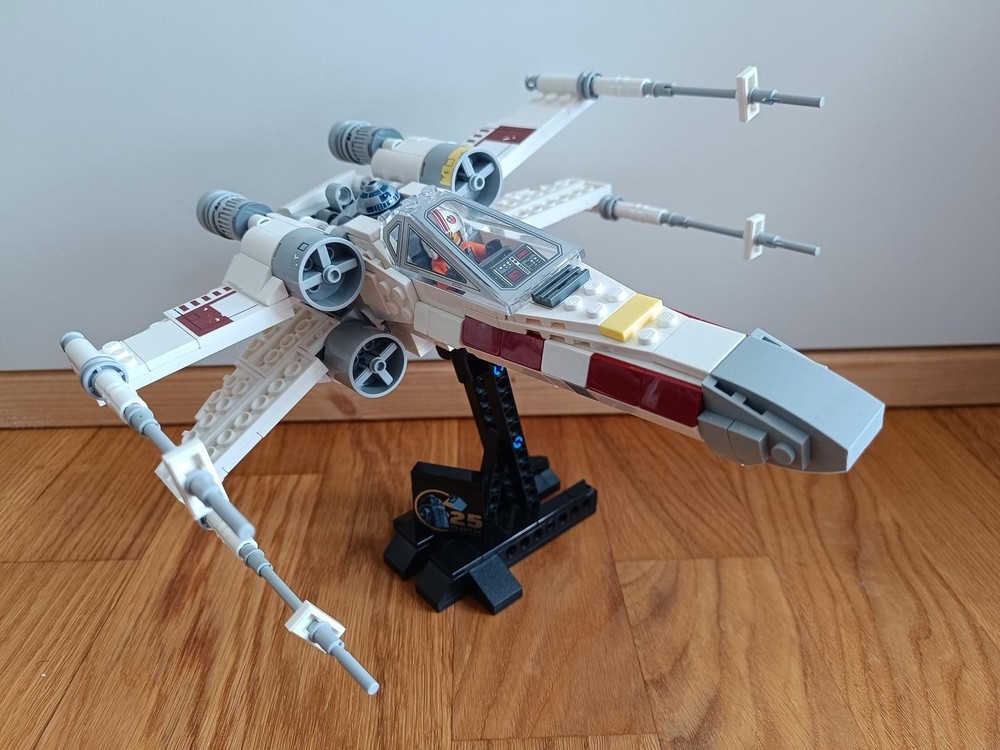 Lego T-65b Starfighter - Red Five