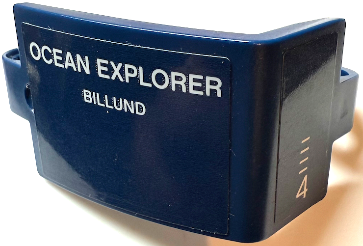 Lego Technic, Panel Curved 3 x 5 x 3 with White Depth Lines, Number 4 and 'OCEAN EXPLORER BILLUND' Pattern Model Right Side (Stickers) - Set 42064 / Dark Blue