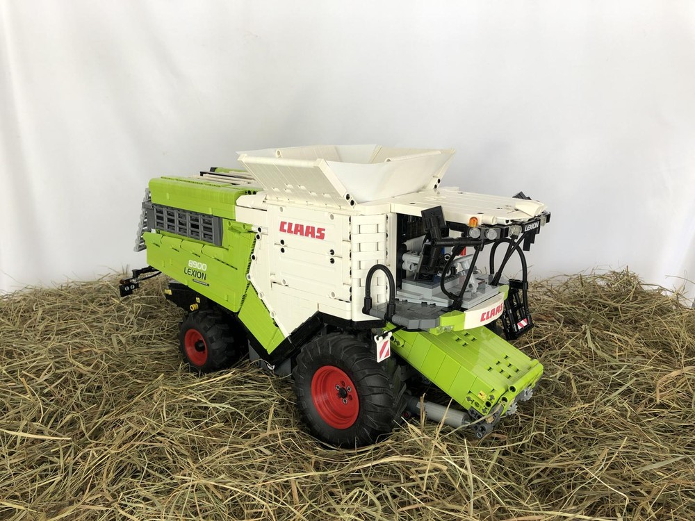 Lego Claas Lexion 8900 Combine Harvester