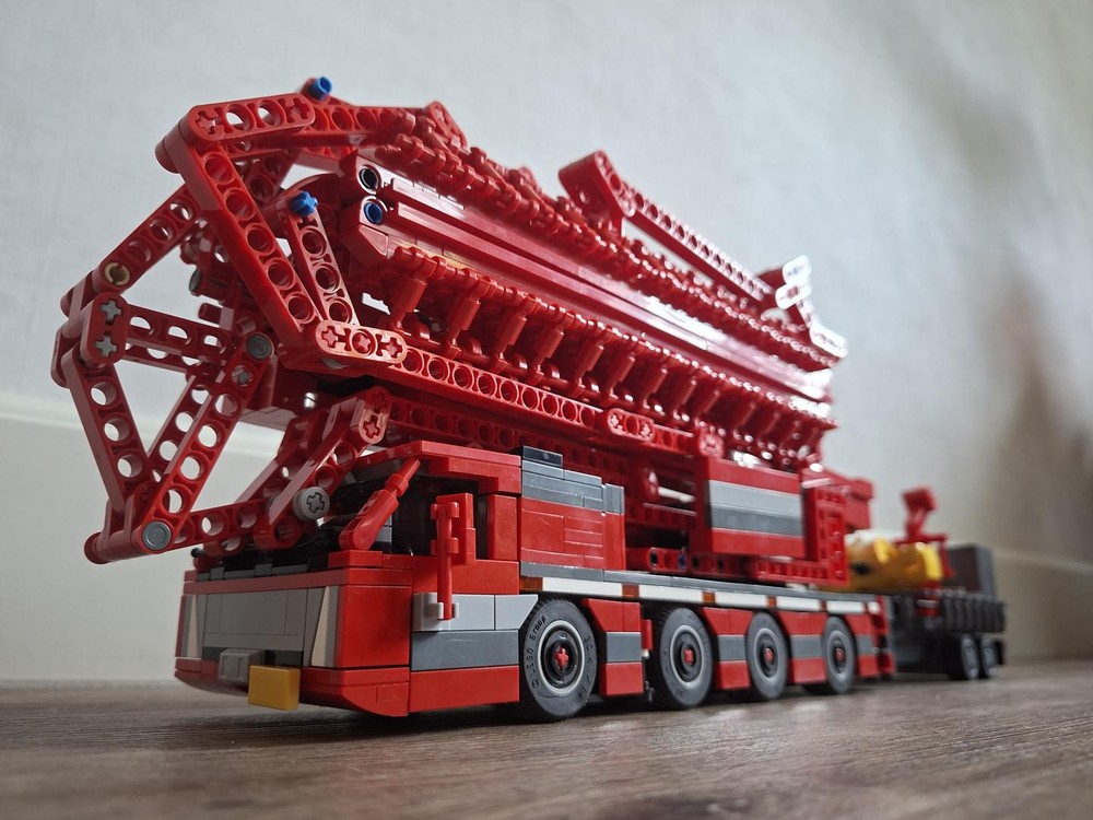 Lego Spierings at4 e-lift