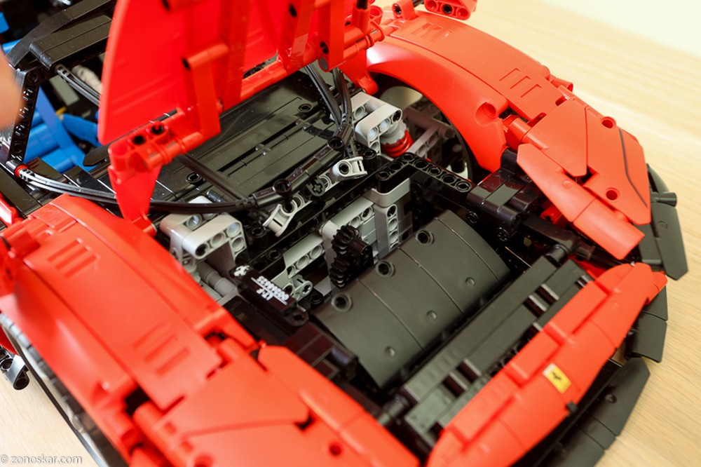 Lego Foldable roof for 42143 to fit in the frunk.