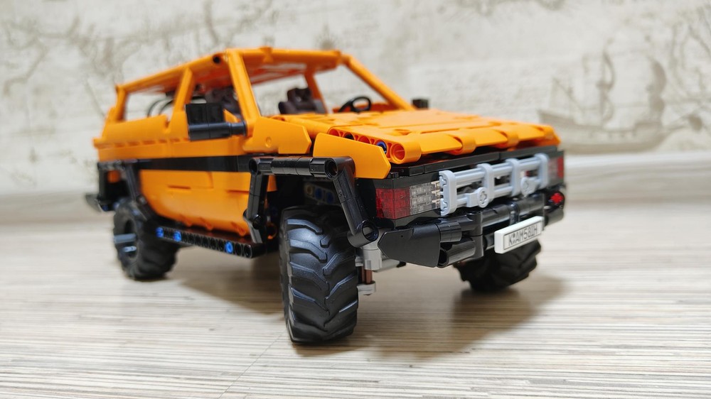 Lego Technic - Nissan Pathfinder WD21