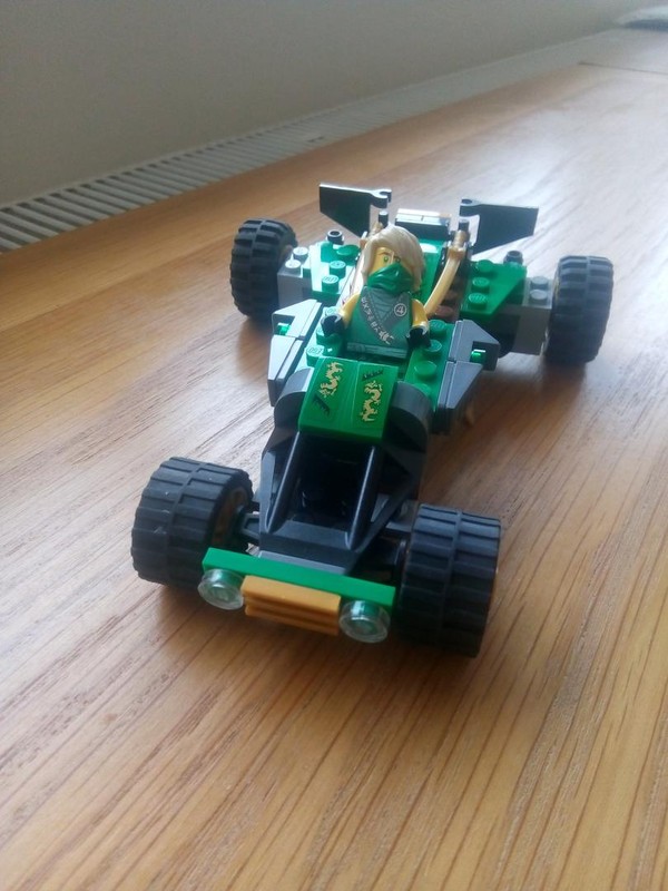 Lego Lloyd's formula 1 car