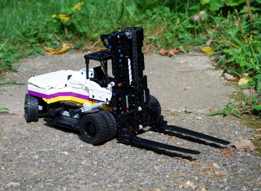 Lego [TC27] Heavy Duty Forklift
