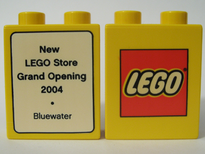 Lego Duplo, Brick 1 x 2 x 2 with The LEGO Store Bluewater 2004 Opening Pattern
