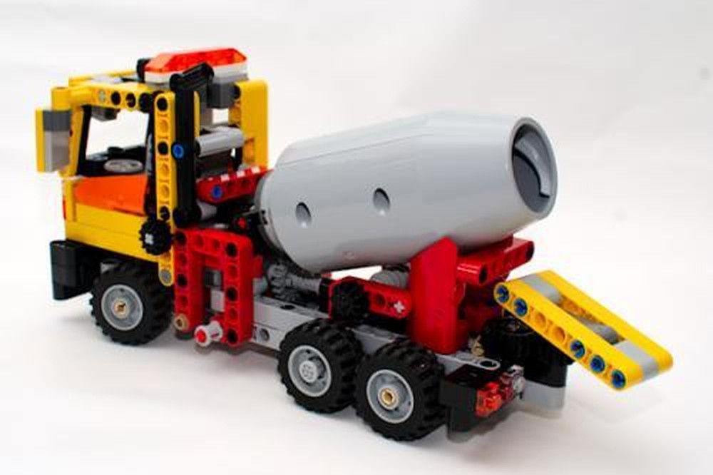 Lego Cement Mixer (midi scale)