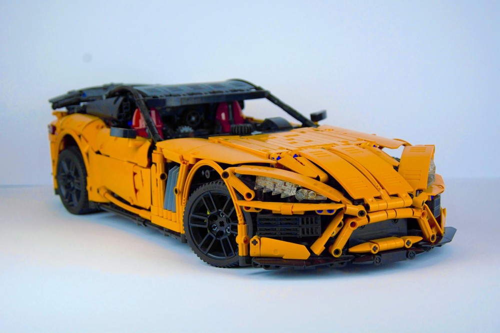 Lego Apricus V8