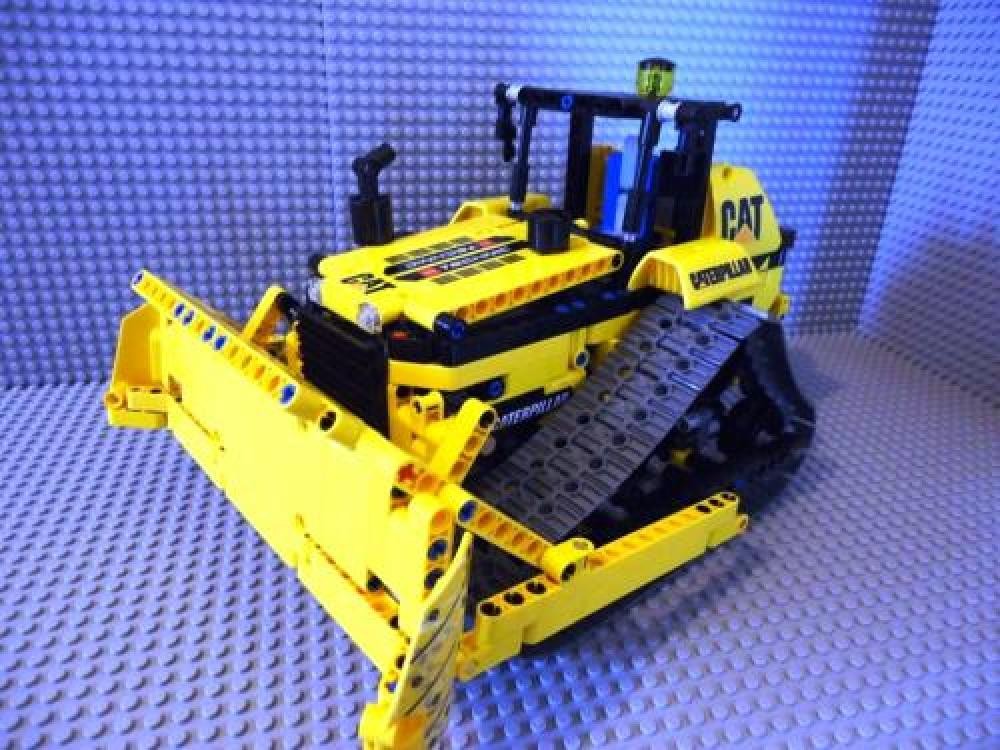 Lego Bull Caterpillar D6N