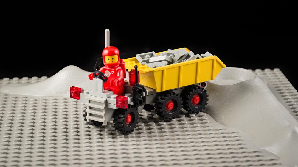 Lego Classic Space Dumptruck
