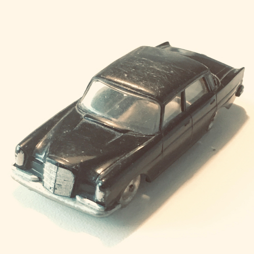 Lego HO Scale Mercedes 220S / Black