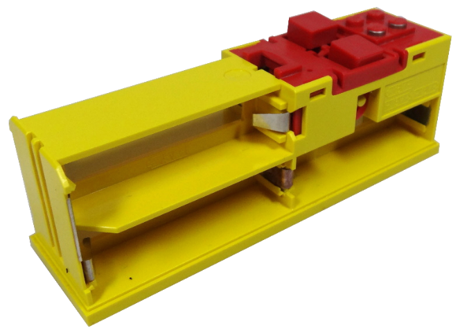 Lego Electric 9V Battery Box 4 x 14 x 4 Base with Red Buttons and Contact Plate / Yellow