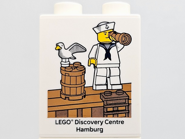 Lego Duplo, Brick 1 x 2 x 2 with LEGO Discovery Centre Hamburg, Sailor Minifigure and Seagull Pattern / White