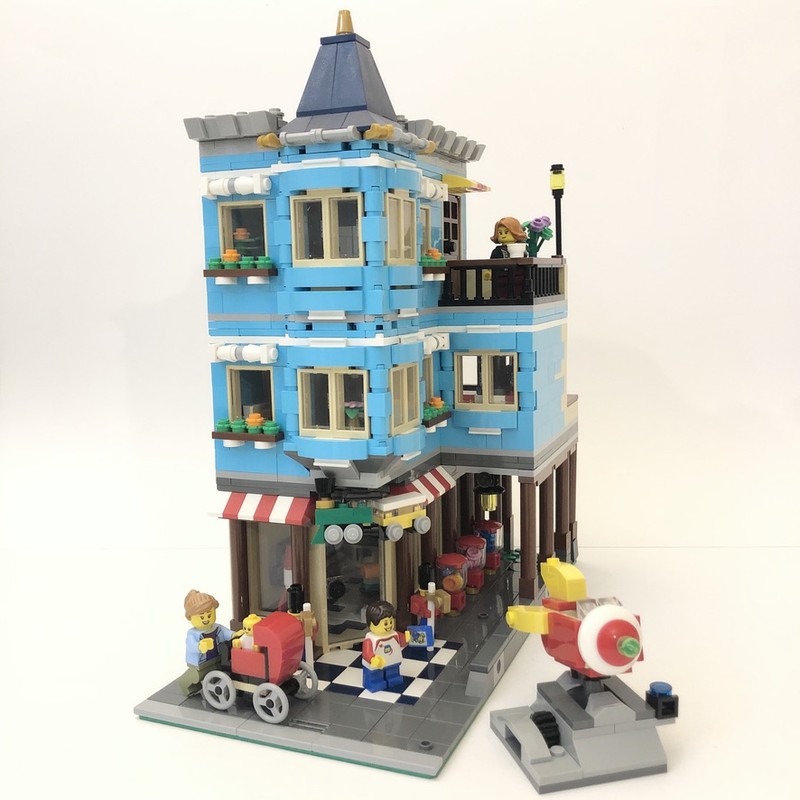 Lego 31105 Townhouse Toy Store (modular modification)