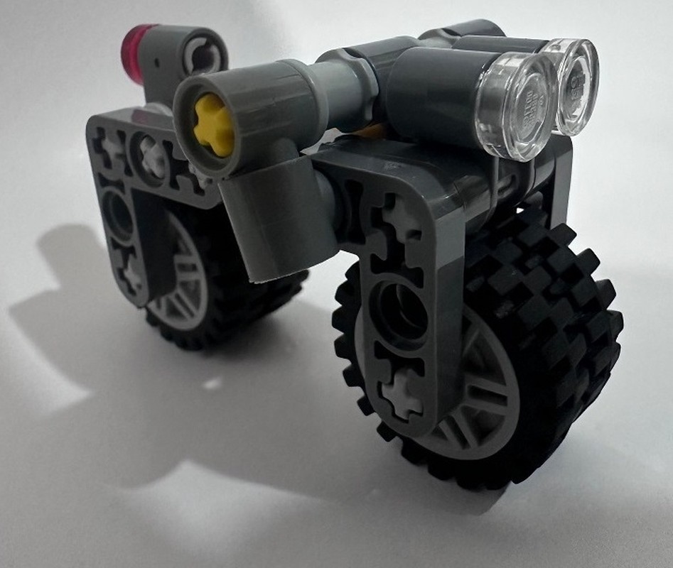 Lego 42147 - Simple thick-wheeled bike
