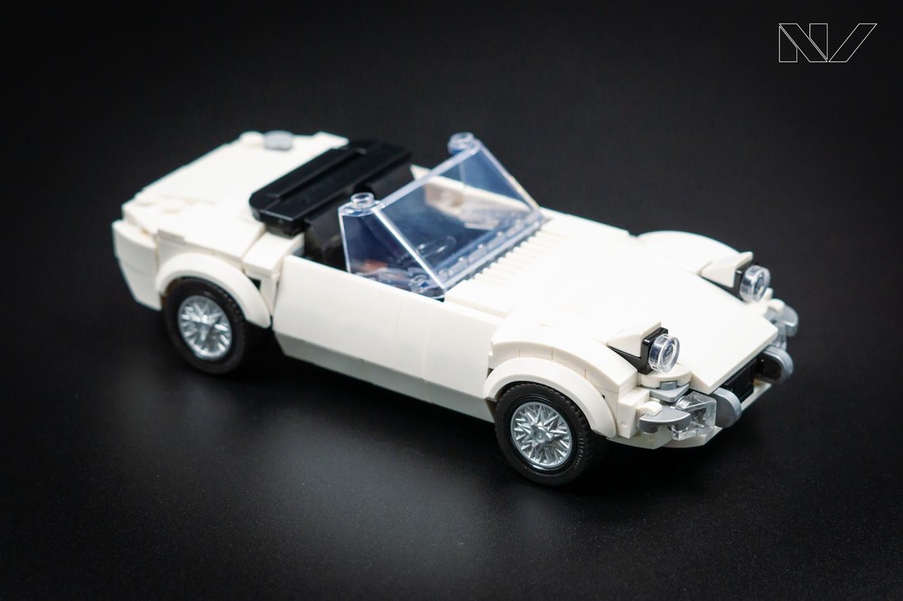 Lego Toyota 2000GT (007)