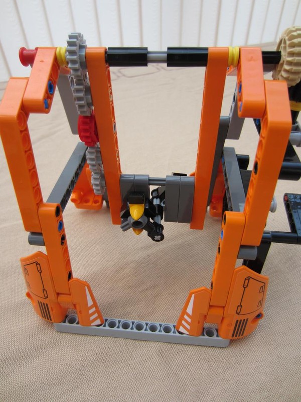 Lego 42038 Pendulum Ride