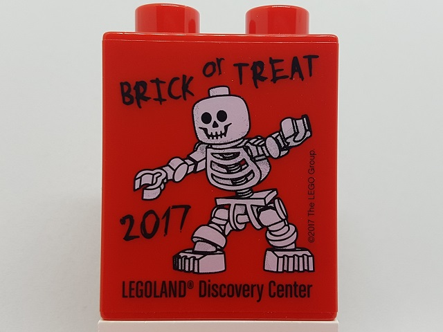 Lego Duplo, Brick 1 x 2 x 2 with Brick or Treat 2017 LEGOLAND Discovery Center Skeleton Pattern