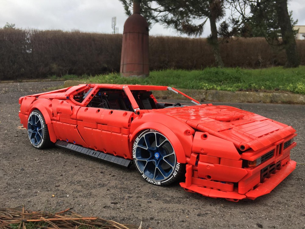 Lego BMW M1 red 1:8
