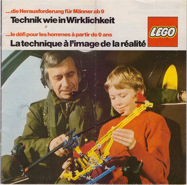 Lego 1977 Large Technic Swiss 18.5cm x 18.5cm with parchment inlays (98815-CH)