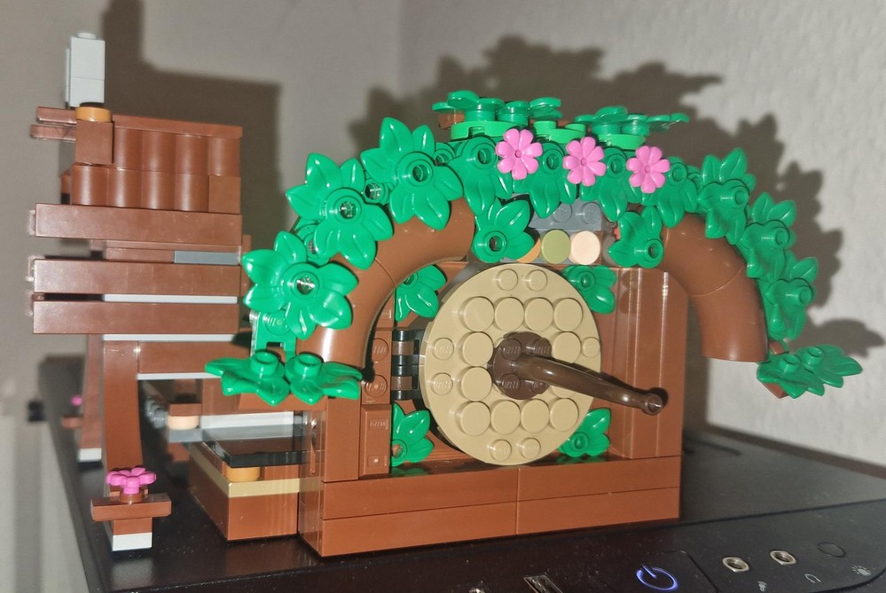 Lego Hobbithouse with mini-game