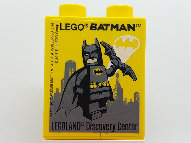 Lego Duplo, Brick 1 x 2 x 2 with LEGO Batman 2017 LEGOLAND Discovery Center Pattern / Yellow