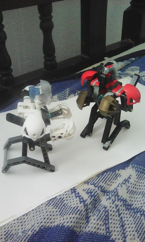 Lego Rock Em Sock Em robots (Bionicle)