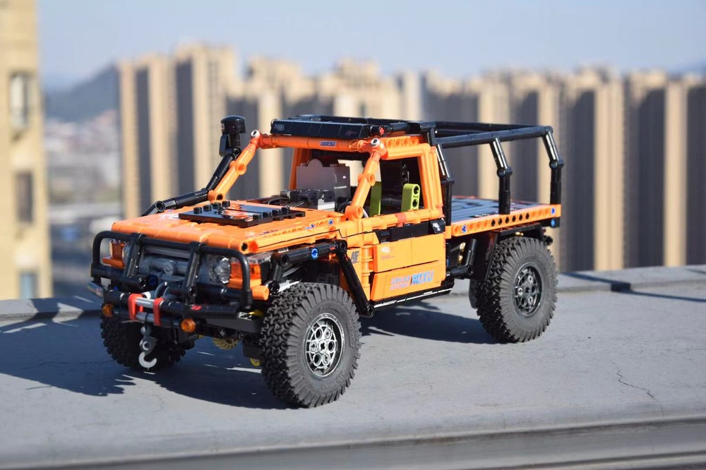 Lego TOYOTA LC70 Rescue Pick up