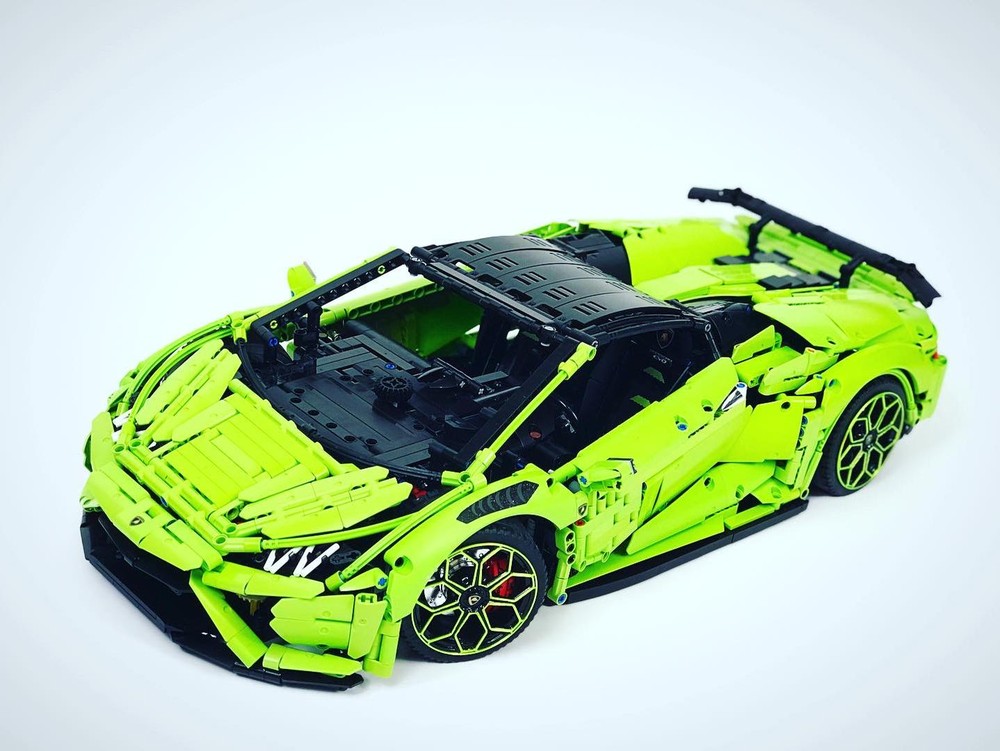 Lego Lamborghini Huracan Evo Spyder