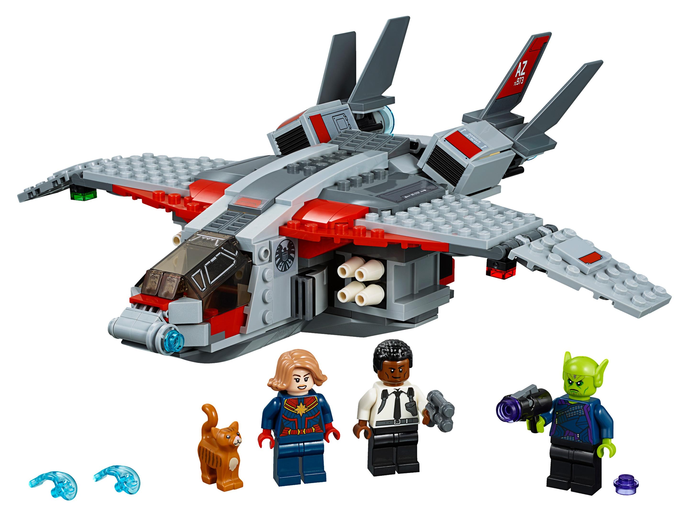 Lego Captain Marvel and The Skrull Attack