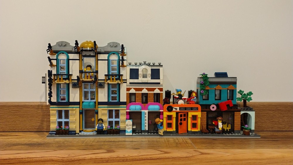 Lego 31141 - Flat Main Street - Alternative build