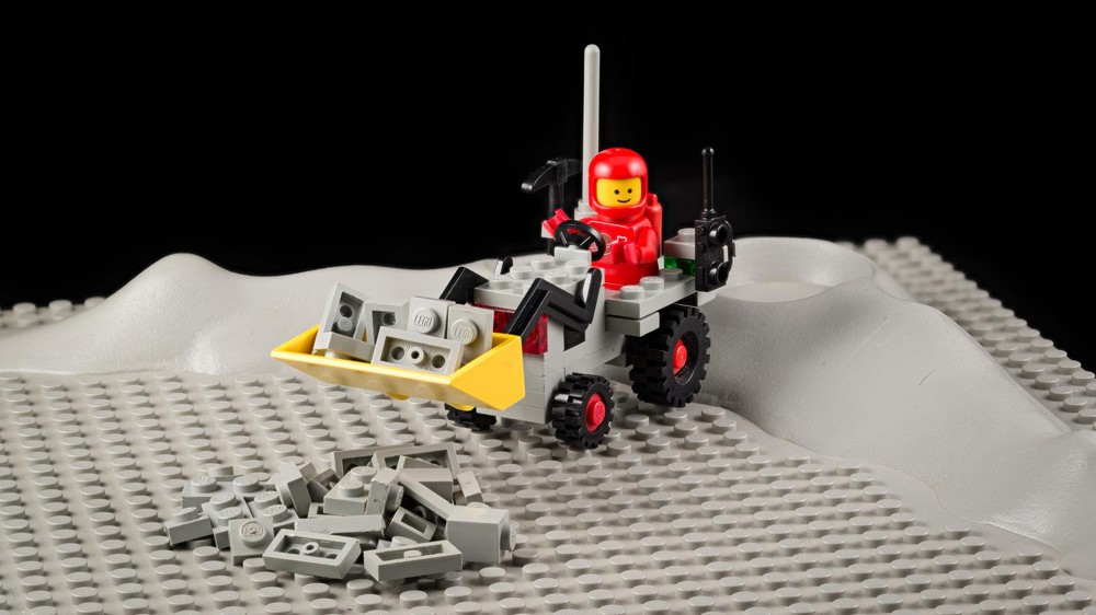 Lego Classic Space Frontloader