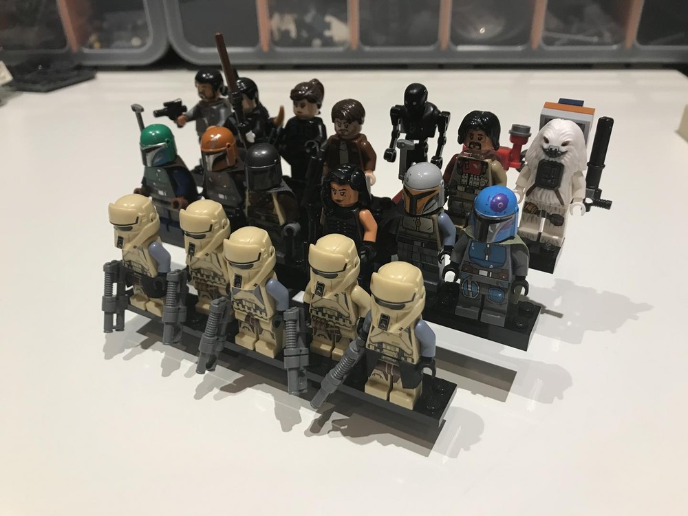 Lego Minifigure Display Stand