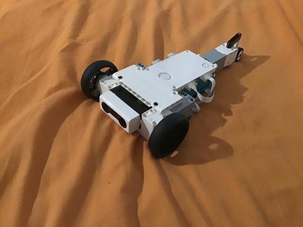 Lego MINDSTORMS Learning Car