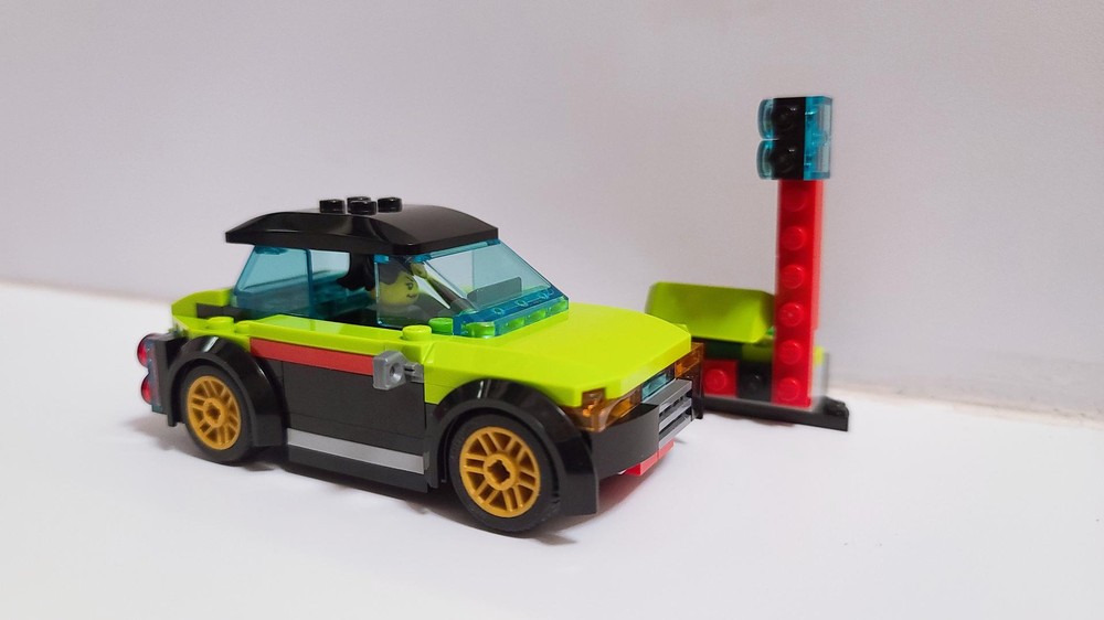 Lego 60258 Lime sedan with signal light