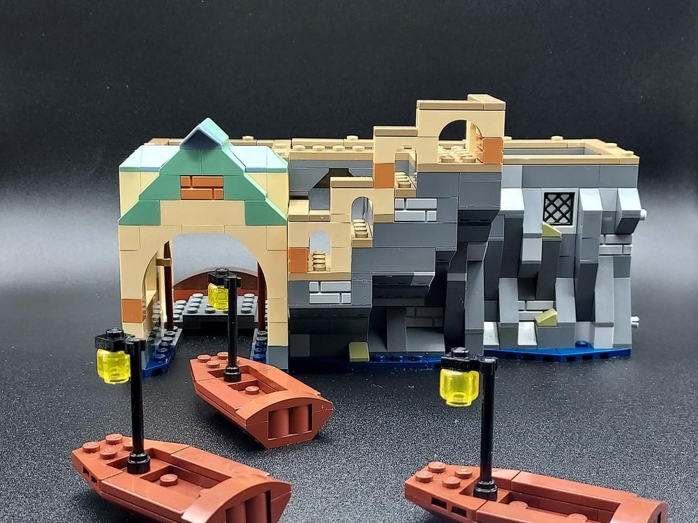 Lego Hogwarts Boathouse & Caretaker's Office