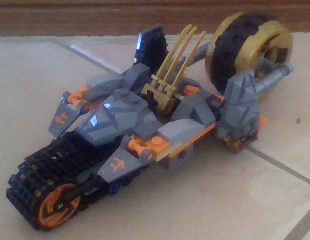 Lego cole's desert car