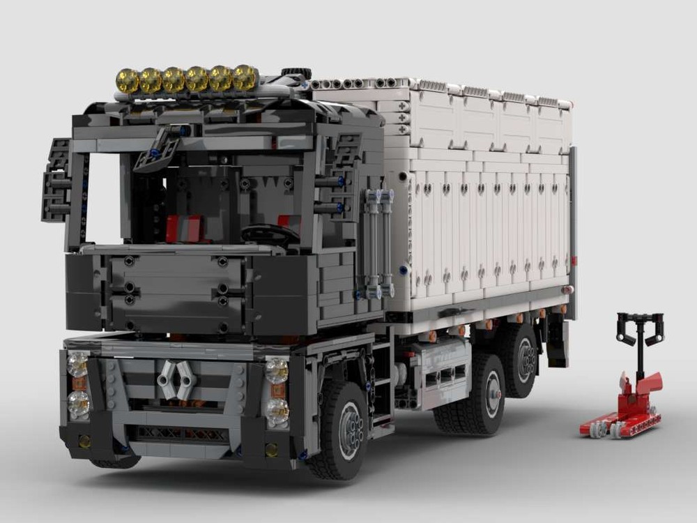 Lego Renault Magnum solo with lift