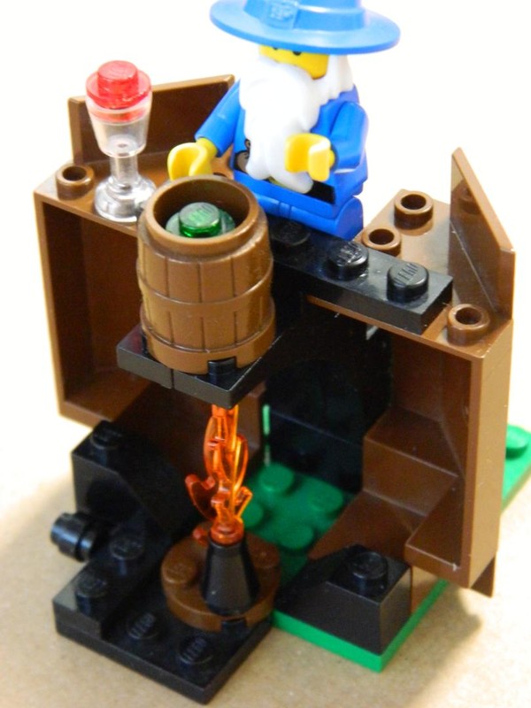 Lego 6020 Magic Potion Brewery