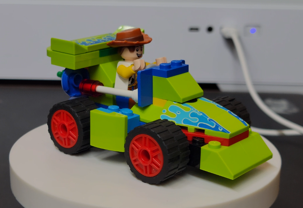 Lego 10766-1Woody car moc