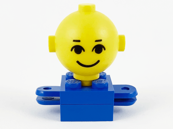 Lego Homemaker Figure / Maxifigure Torso Assembly with Yellow Head with Black Eyes, Eyebrows, and Smile Pattern (792c03 / 685px4)