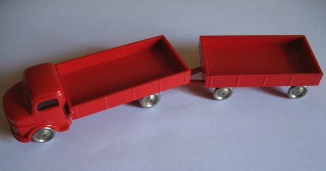 Lego HO Scale, Mercedes Open Bed Truck with Trailer, Red Flatbed