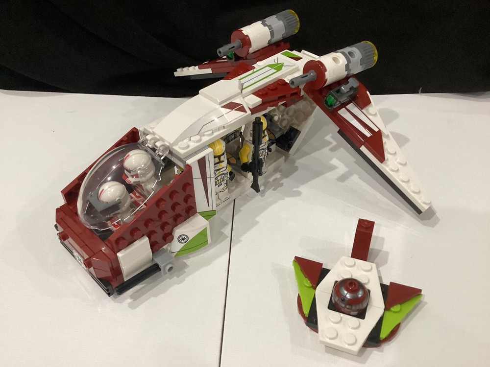 Lego Republic Gunship with side build